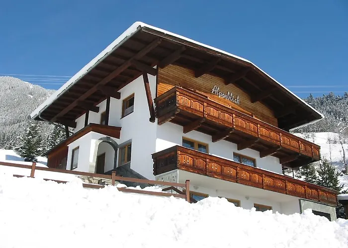 Alpenblick Apartamento *